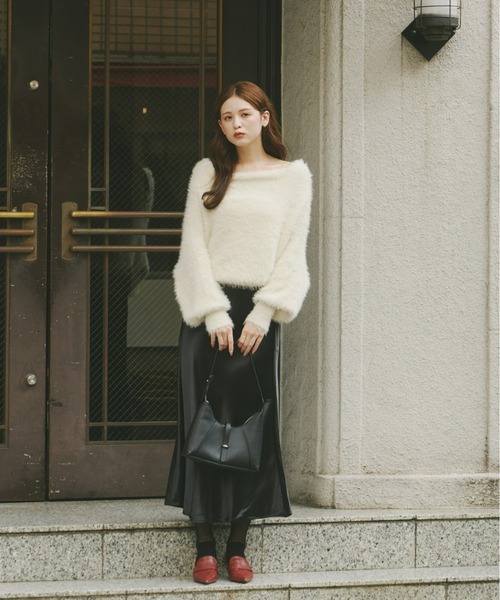 Olu.（オルドット）の「オフショルダーシャギーニット（ニット/セーター・レディース・ベビーピンク/チャコールグレー/アイボリー・FREE）」の14枚目の写真