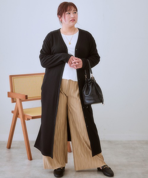 SMILE LAND（スマイルランド）の「＜大きいサイズ＞ワンピースにもなる前後２WAYロング丈カーディガン（カーディガン/ボレロ・レディース・ブラウン系/レッド/イエロー系/ブラック・4L/3L/L/5L/LL）」の2枚目の写真