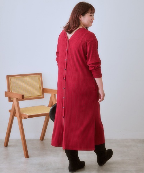 SMILE LAND（スマイルランド）の「＜大きいサイズ＞ワンピースにもなる前後２WAYロング丈カーディガン（カーディガン/ボレロ・レディース・ブラウン系/レッド/イエロー系/ブラック・4L/3L/L/5L/LL）」の8枚目の写真