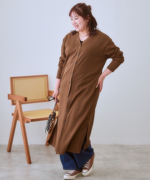 SMILE LAND（スマイルランド）の「＜大きいサイズ＞ワンピースにもなる前後２WAYロング丈カーディガン（カーディガン/ボレロ・レディース・ブラウン系/レッド/イエロー系/ブラック・4L/3L/L/5L/LL）」の14枚目の写真