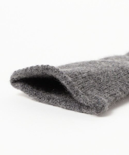 BEAMS（ビームス）の「カシミア フィンガーレス グローブ（手袋・メンズ・チャコールグレー/ブラック/サックスブルー・ONE SIZE）」の5枚目の写真