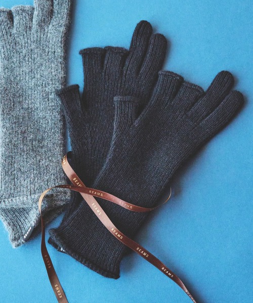BEAMS（ビームス）の「カシミア フィンガーレス グローブ（手袋・メンズ・チャコールグレー/ブラック/サックスブルー・ONE SIZE）」の2枚目の写真