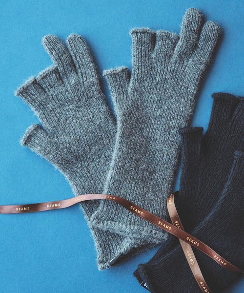 BEAMS（ビームス）の「カシミア フィンガーレス グローブ（手袋・メンズ・チャコールグレー/ブラック/サックスブルー・ONE SIZE）」の13枚目の写真
