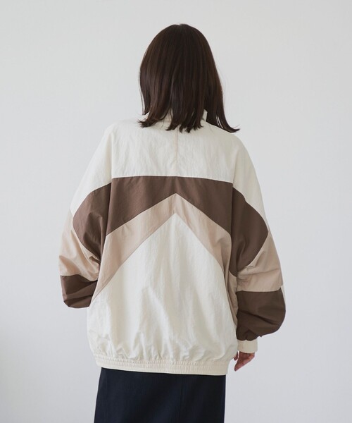 coen（コーエン）の「Reebok（リーボック）別注ナイロントラックジャケット（ナイロンジャケット・メンズ・オフホワイト/ブラック/ベージュ・M/L/XL）」の14枚目の写真