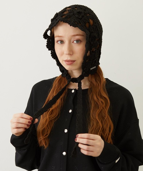 MILKFED.（ミルクフェド）の「FLOWER KNIT BONNET（ニットキャップ/ビーニー・レディース・アッシュ/ブラック/ベージュ・ONE SIZE）」の4枚目の写真