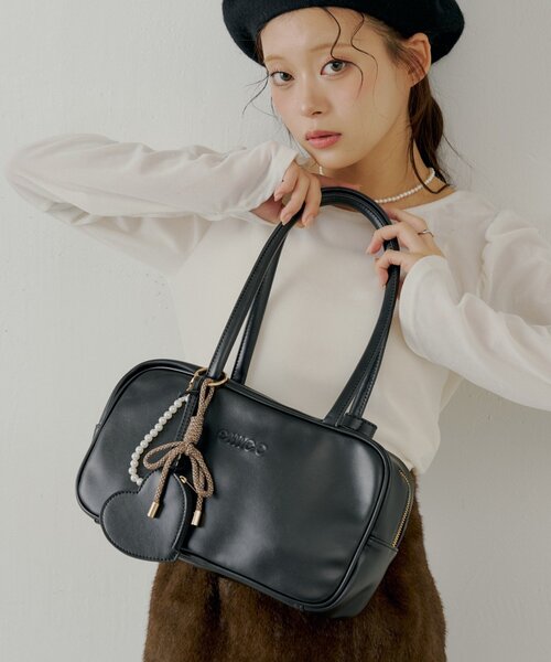 2サイズ展開】チャーム付きスクエアボストンバッグ【タブレット