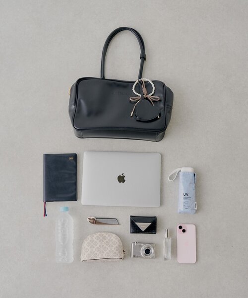 2サイズ展開】チャーム付きスクエアボストンバッグ【タブレット