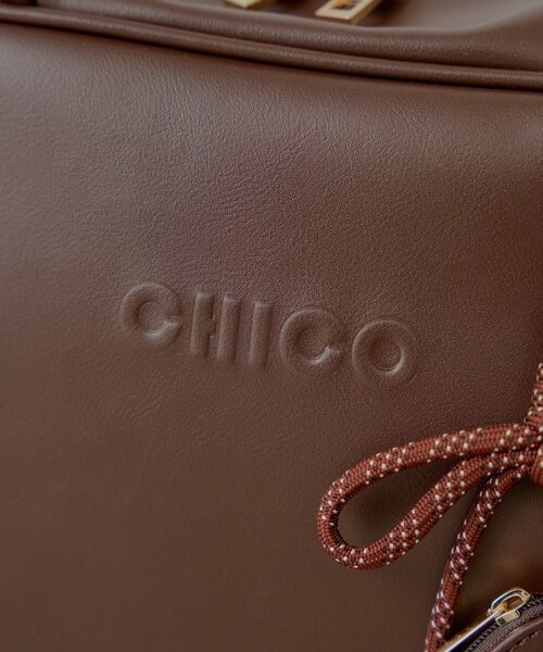 Chico（チコ）の「【2サイズ展開】チャーム付きスクエアボストンバッグ【タブレット端末収納可能】（ボストンバッグ・レディース・ブラック/アイボリー/ブラウン/ブラウン系その他3・FREE/SMALL）」の18枚目の写真