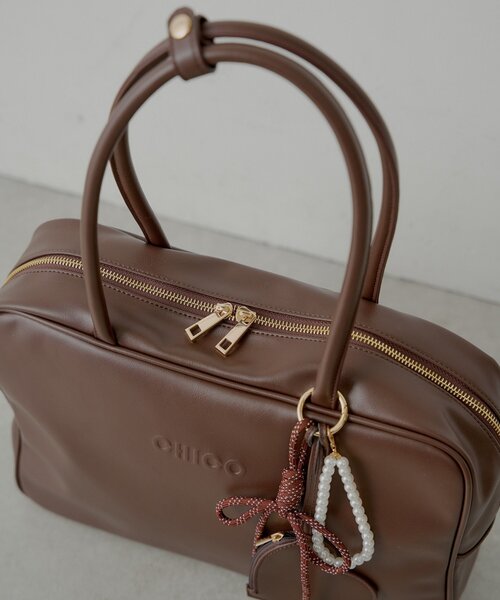 2サイズ展開】チャーム付きスクエアボストンバッグ【タブレット端末