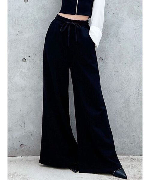 RESEXXY（リゼクシー）の「ワイドレッグスウェットパンツ【セットアップ着用可能】（その他パンツ・レディース・チャコールグレー/ブラック/アイボリー・FREE）」の2枚目の写真