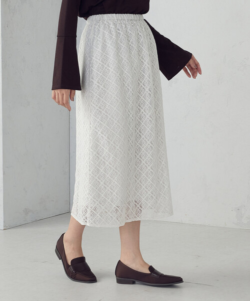 COMME CA ISM(コムサイズム)の「2WAY Iラインレーススカート(スカート・レディース・チャコール/アイボリー・LARGE/MEDIUM)」の2枚目の写真