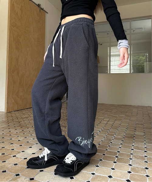 neos（ネオス）の「【neos】フリースパンツ メンズ レディース あったか スウェットパンツ ボア ロゴ刺繍（スウェットパンツ・レディース・チャコールグレー/ブラック/アイボリー・X-LARGE/LARGE/MEDIUM）」の15枚目の写真