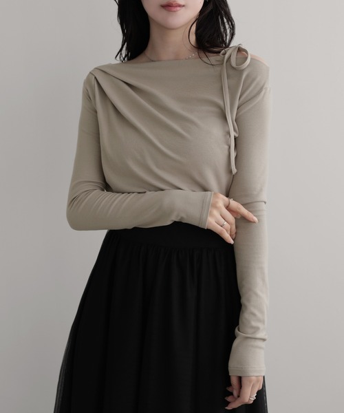 nouvellemoi(ヌーベルモイ)の「肩リボンワンショルドレープカットソー(Tシャツ/カットソー・レディース・ブラック/グレイッシュベージュ/ホワイト/チャコールグレー・L/M/S)」の22枚目の写真