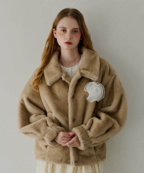 tulle brooch fur coat / コサージュ付きファーコート（その他アウター