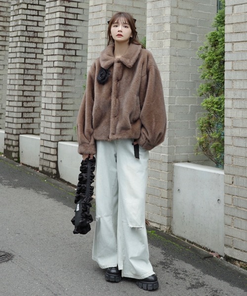 tulle brooch fur coat / コサージュ付きファーコート（その他アウター