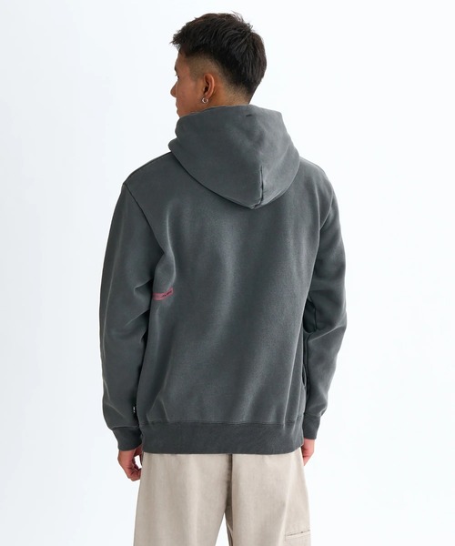 Quiksilver（クイックシルバー）の「PG DOUBLE UP SWEAT P/クイックシルバー裏起毛ロゴプルオーバーパーカー・フーディー（パーカー・メンズ・ブラック/グレー・X-LARGE/MEDIUM/LARGE）」の5枚目の写真