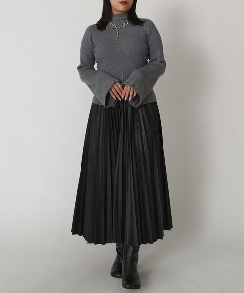 Lui's（ルイス）の「【mi-企画】2WAYフレアスリーブニット（ニット/セーター・レディース・グレー/オフホワイト/ブラック・FREE）」の5枚目の写真