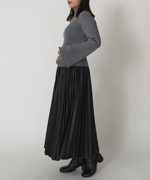 Lui's（ルイス）の「【mi-企画】2WAYフレアスリーブニット（ニット/セーター・レディース・グレー/オフホワイト/ブラック・FREE）」の6枚目の写真