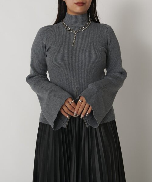 Lui's（ルイス）の「【mi-企画】2WAYフレアスリーブニット（ニット/セーター・レディース・グレー/オフホワイト/ブラック・FREE）」の7枚目の写真