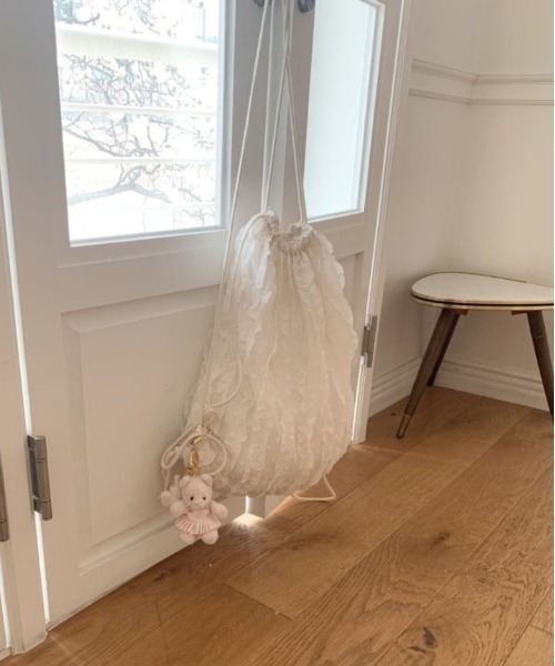 Vini（ヴィニ）の「フリルコンパクトナップザック（バックパック/リュック・レディース・ピンク/アイボリー/ホワイト・FREE）」の4枚目の写真