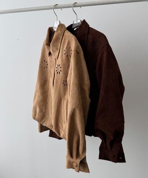 NUJOH(ヌゾ)の「Flower Cutout Suede Jacket / フラワーカットアウト スエードジャケット(ブルゾン・レディース・キャメル/ブラウン・FREE)」の10枚目の写真