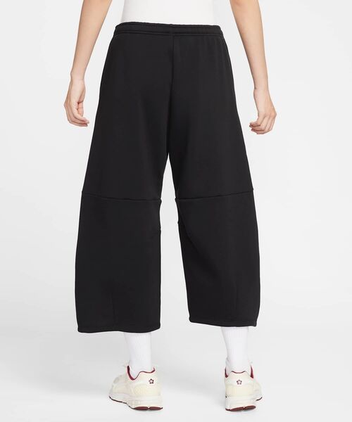 NIKE(ナイキ)の「ナイキ スポーツウェア フェニックス フリース ウィメンズ ルーズ ミッドライズ バレルパンツ / Nike Sportswear Phoenix Fleece Women's Loose Mid-Rise Barrel Pants IM7475-010 Black(スウェットパンツ・レディース・ブラック・XS/S/M/XL/L)」の10枚目の写真