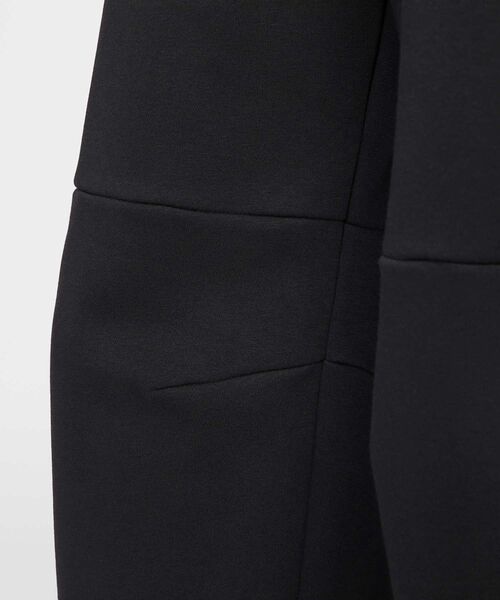 NIKE(ナイキ)の「ナイキ スポーツウェア フェニックス フリース ウィメンズ ルーズ ミッドライズ バレルパンツ / Nike Sportswear Phoenix Fleece Women's Loose Mid-Rise Barrel Pants IM7475-010 Black(スウェットパンツ・レディース・ブラック・XS/S/M/XL/L)」の13枚目の写真