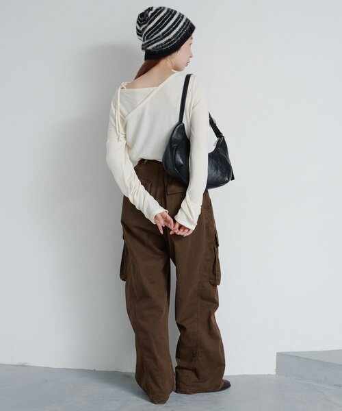 Kastane（カスタネ）の「【新色追加/4色展開】スタッズデザイントップス（Tシャツ/カットソー・レディース・アイボリー/ブラック/グレー/ミント・FREE）」の18枚目の写真