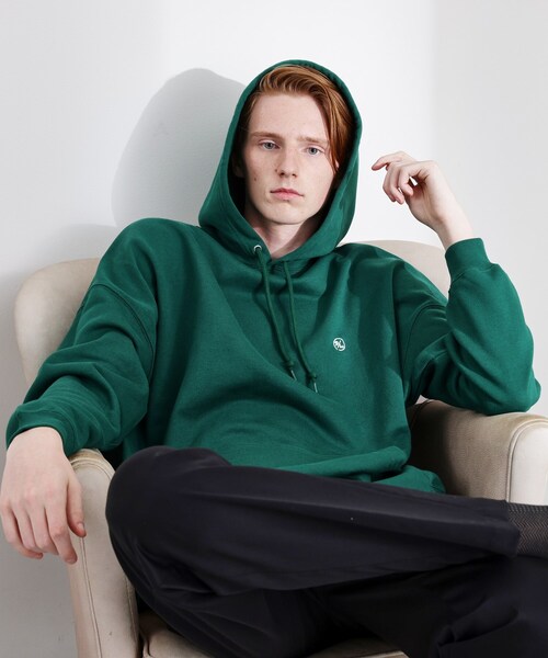 TAKEO KIKUCHI（タケオキクチ）の「◆【LIMITED】ワンポイント刺繍スウェットパーカー（パーカー・メンズ・ブラック/ブルー系その他/ホワイト/ライトグレー/モスグリーン・02/03/04）」の4枚目の写真