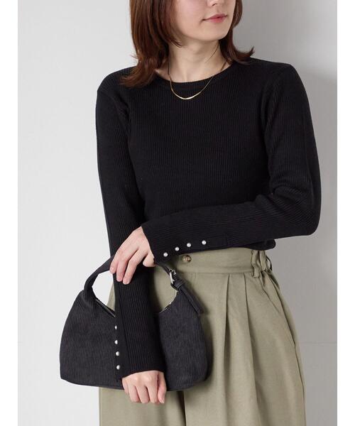 Te chichi TERRASSE（テチチテラス）の「袖口釦クルーネックリブニット（ニット/セーター・レディース・ベージュ/オフホワイト/ブラック・F）」の3枚目の写真