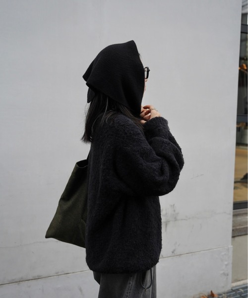 ANTHEM A(アンセムエー)の「【ANTHEM A】 MIXFUR MOLEKNIT CREWNECK(ニット/セーター・メンズ・ブラック/ゴールド・LARGE)」の13枚目の写真