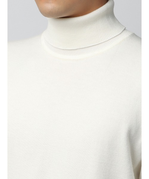 SUIT SQUARE(スーツスクエア)の「タートルネックニット ウォッシャブル ウールブレンド天竺 無地 オフィニット(Tシャツ/カットソー・メンズ・グレー/オフホワイト・LL/L/M/S)」の8枚目の写真