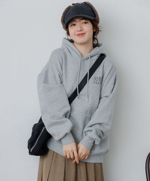 RETRO GIRL（レトロガール）の「BIGフーディトレーナー（パーカー・レディース・ブラック/オフホワイト/ライトグレー・FREE）」の19枚目の写真