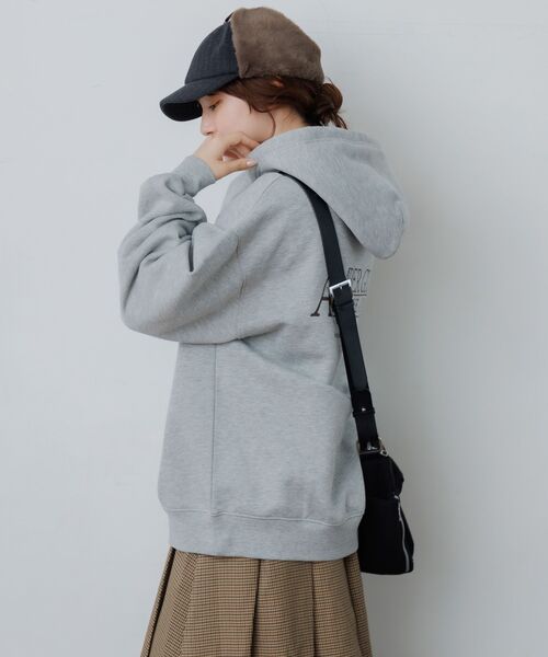 RETRO GIRL（レトロガール）の「BIGフーディトレーナー（パーカー・レディース・ブラック/オフホワイト/ライトグレー・FREE）」の22枚目の写真