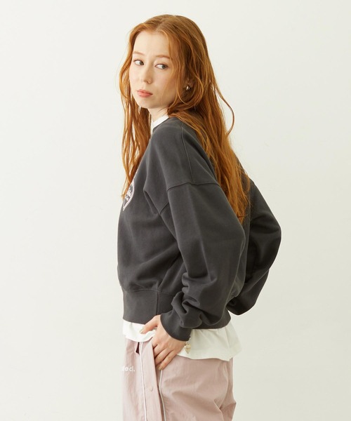 MILKFED.（ミルクフェド）の「HEART RIBBON EMBLEM SHORT CREW SWEAT（スウェット・レディース・オフホワイト/ベージュ/チャコール・M/S）」の11枚目の写真
