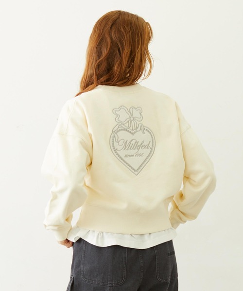 MILKFED.（ミルクフェド）の「HEART RIBBON EMBLEM SHORT CREW SWEAT（スウェット・レディース・オフホワイト/ベージュ/チャコール・M/S）」の18枚目の写真