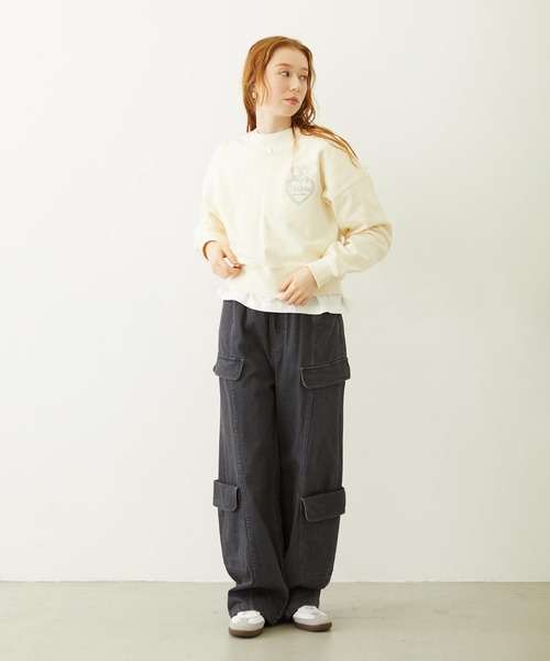 MILKFED.（ミルクフェド）の「HEART RIBBON EMBLEM SHORT CREW SWEAT（スウェット・レディース・オフホワイト/ベージュ/チャコール・M/S）」の22枚目の写真