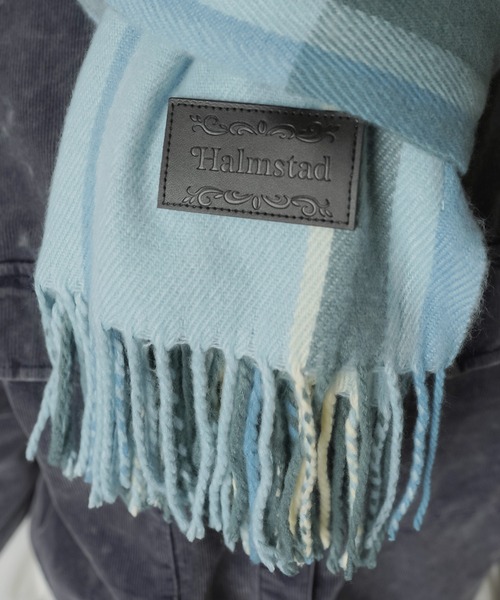 SPINNS（スピンズ）の「巻くだけでかわいさ2割増し♪ さらふわBIGタータンチェックマフラー（マフラー・レディース・サックスブルー/グリーン/ピンク/ブラウン・ONESIZE）」の22枚目の写真