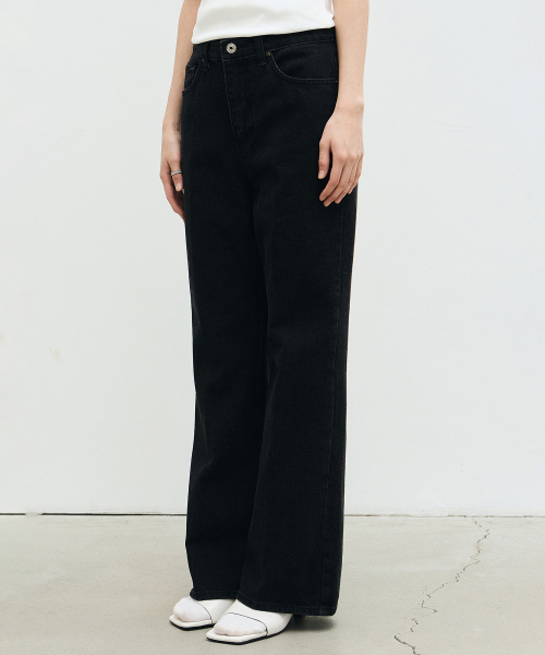 NICK&NICOLE(ニックアンドニコール)の「NICK NICOLE SEMI BOOTCUT PANTS_BLACK(その他パンツ・レディース・その他・SMALL/MEDIUM/LARGE)」の3枚目の写真