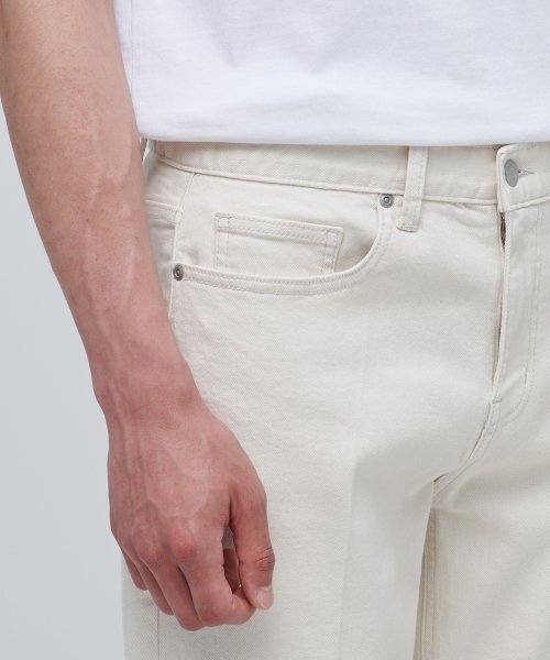 MUSINSA STANDARD（ムシンサスタンダード）の「テーパードクロップデニムパンツ[クリーム]（デニムパンツ・メンズ・その他・40/38/42/34/32/30/31/33/26/27/28/29）」の5枚目の写真