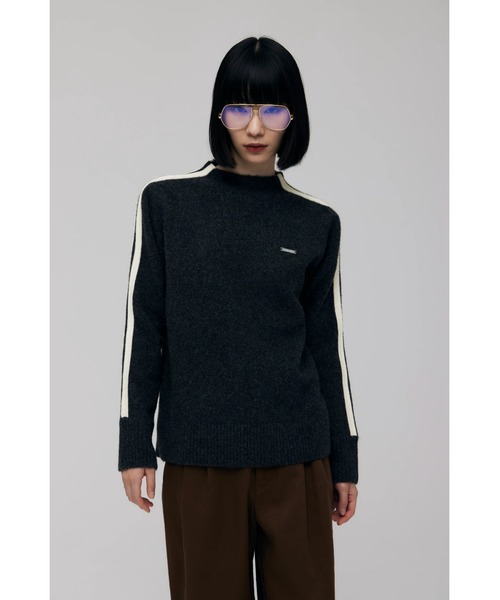 FELICITY（フェリシティ）の「Line Knit Tops（ニット/セーター・レディース・アイボリー/チャコール・2）」の2枚目の写真