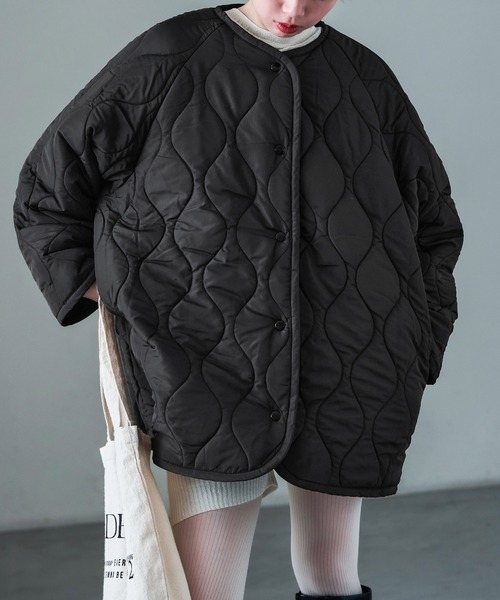 Fashion Letter（ファッションレター）の「ボア×ひょうたんキルトリバーシブルコート（ノーカラーコート・レディース・アイボリー/カーキ/ブラック・M）」の2枚目の写真