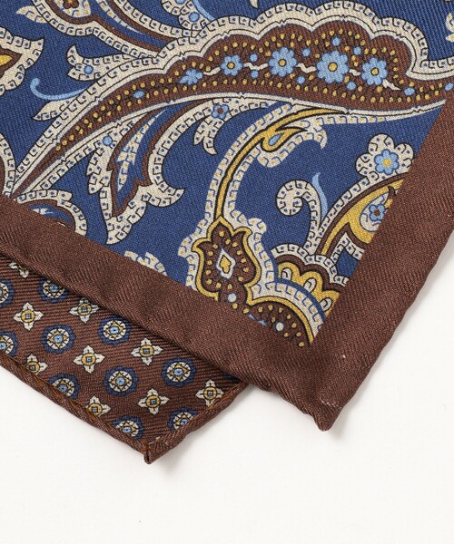 BEAMS F（ビームスエフ）の「FITZGERALD / シルク ペイズリー柄×小紋柄 チーフ（ハンカチ/ハンドタオル・メンズ・ブラウン/ネイビー・ONE SIZE）」の3枚目の写真