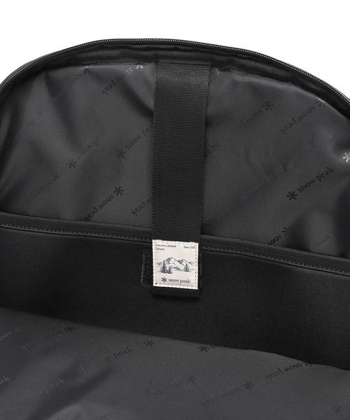 Snow Peak（スノーピーク）の「SnowPeak / Tech Backpack 20L  テックバックパック 海外限定（バックパック/リュック・メンズ・ダークカーキ/ブラック・ONE SIZE）」の5枚目の写真