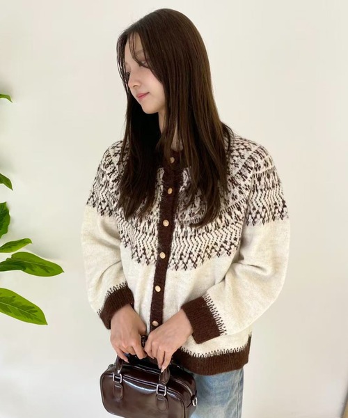 mebole(メボレ)の「ジャガード柄レトロカーディガン(カーディガン/ボレロ・レディース・グレー/ブラウン/グリーン/ネイビー・FREE)」の3枚目の写真
