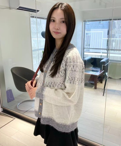 mebole(メボレ)の「ジャガード柄レトロカーディガン(カーディガン/ボレロ・レディース・グレー/ブラウン/グリーン/ネイビー・FREE)」の8枚目の写真