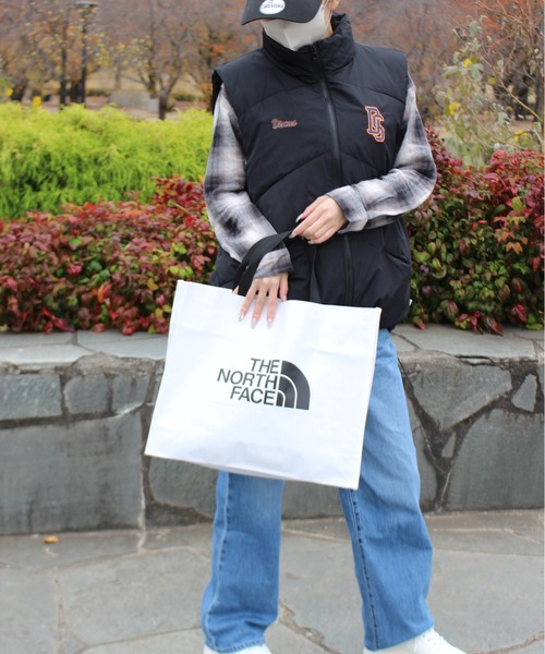 THE NORTH FACE（ザノースフェイス）の「【THE NORTH FACE/ザノースフェイス】ショッパーバッグM(SHOPPER　BAG　M）（エコバッグ/サブバッグ・レディース・ホワイト・ONESIZE）」の15枚目の写真
