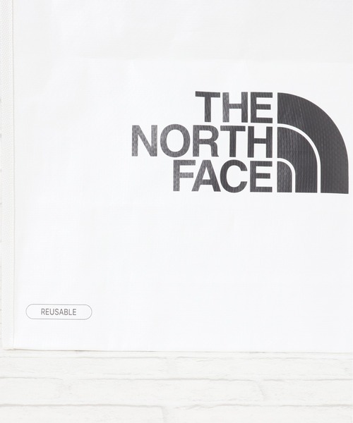 THE NORTH FACE（ザノースフェイス）の「【THE NORTH FACE/ザノースフェイス】ショッパーバッグM(SHOPPER　BAG　M）（エコバッグ/サブバッグ・レディース・ホワイト・ONESIZE）」の8枚目の写真