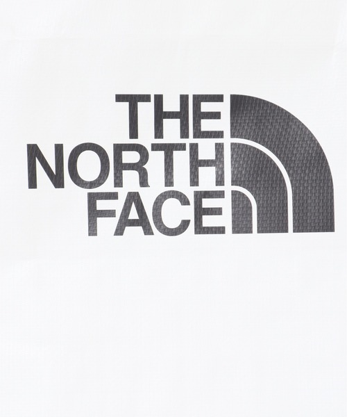 THE NORTH FACE（ザノースフェイス）の「【THE NORTH FACE/ザノースフェイス】ショッパーバッグM(SHOPPER　BAG　M）（エコバッグ/サブバッグ・レディース・ホワイト・ONESIZE）」の9枚目の写真