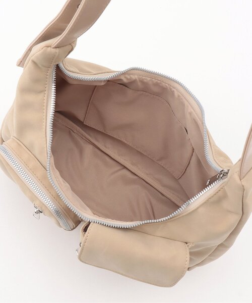 LOVETOXIC(ラブトキシック)の「ポケットムーンショルダー(ショルダーバッグ・キッズ・ブラック/ブルー/ベージュ・F)」の7枚目の写真